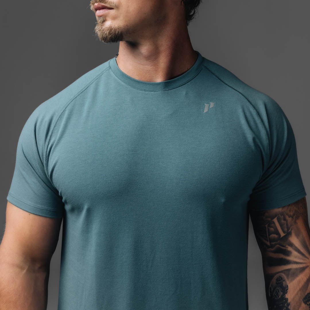 Genesis Vented Raglan