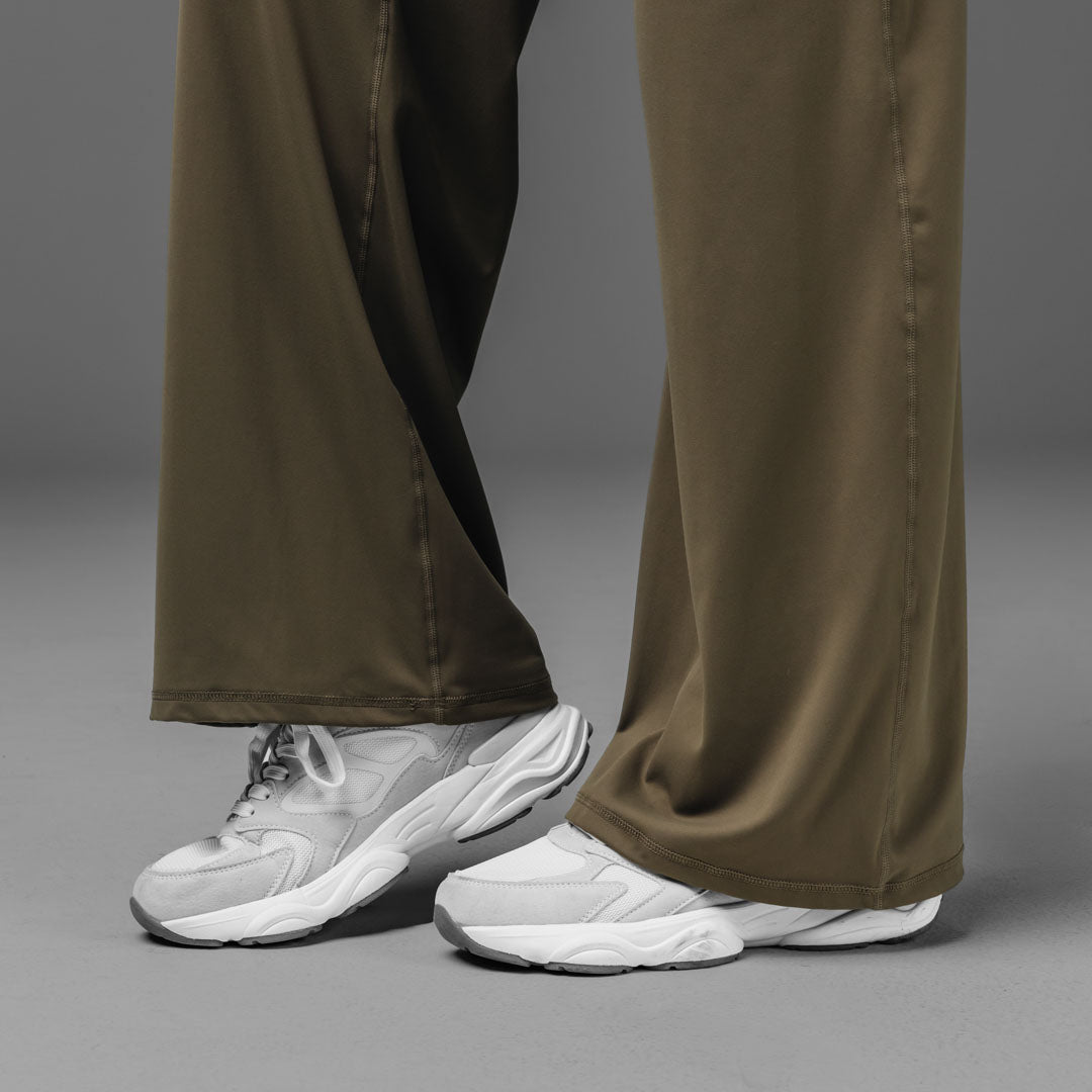 Studio Straight Leg Bottom