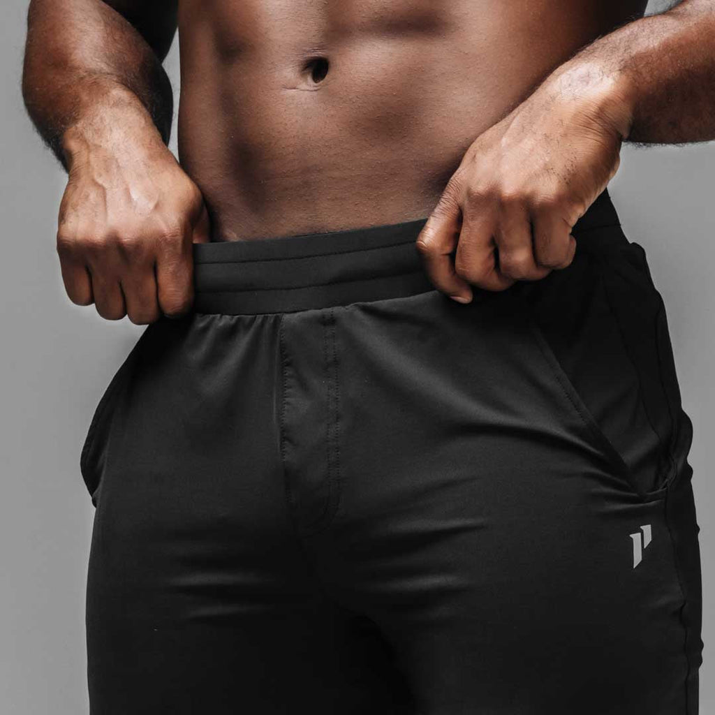 Core Performance Tapered Pant