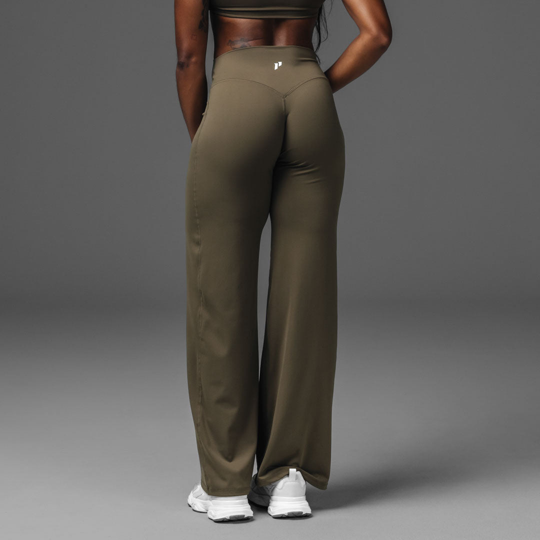 Studio Straight Leg Bottom